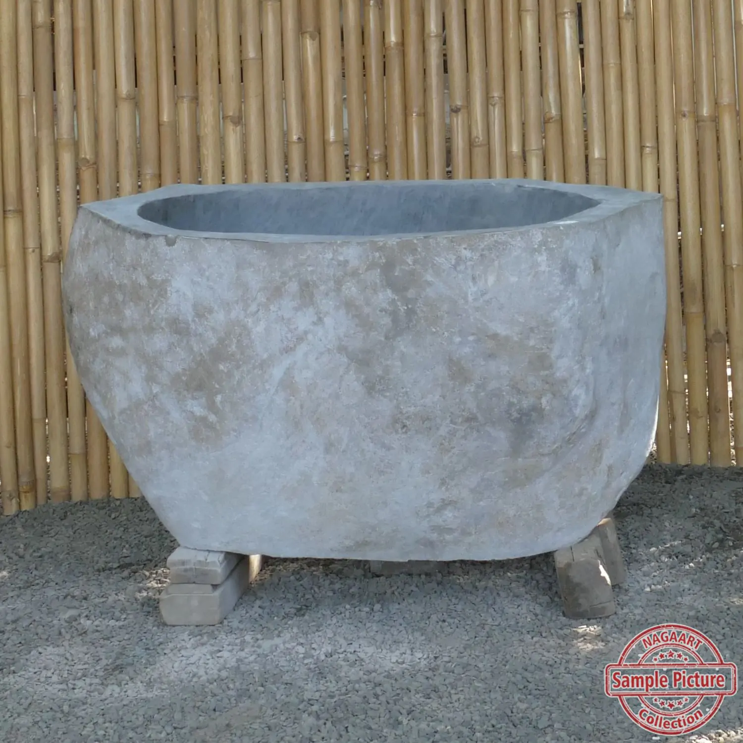  Product image 2 of the product “Riverstone basin, natural surface, polished inside. Dia approx 91-100. Height 61-70 ”